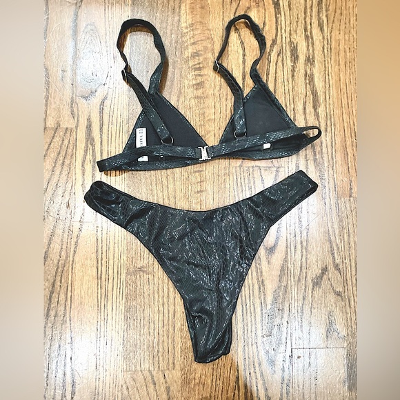 ZAFUL Metallic Snakeskin Bikini Swimwear - Picture 2 of 5